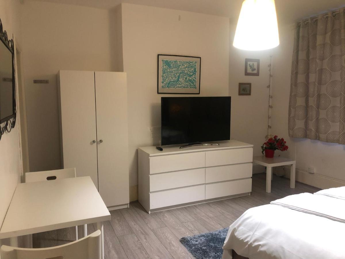 Oyo 94 Bricklane Studio Flats Hotel Londen Buitenkant foto