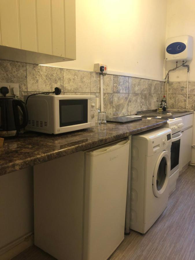 Oyo 94 Bricklane Studio Flats Hotel Londen Buitenkant foto