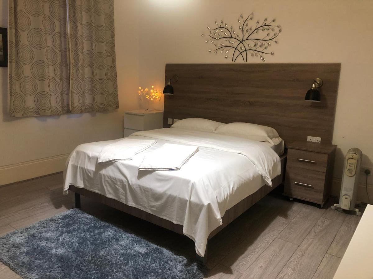Oyo 94 Bricklane Studio Flats Hotel Londen Buitenkant foto