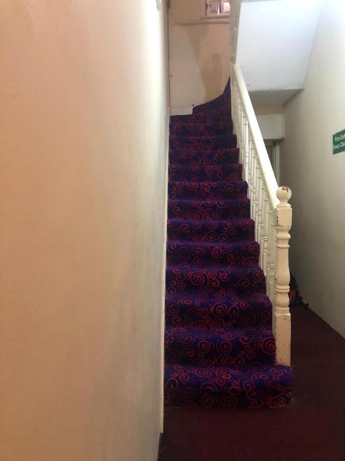 Oyo 94 Bricklane Studio Flats Hotel Londen Buitenkant foto